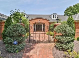 1040 Tidewater Place Ct, Chesterfield, MO 63017