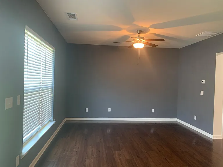120 Greenfield Dr — Photo 13