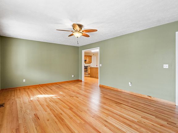 4th image of 3467 New Hope Rd