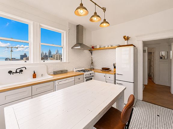 3rd image of 54 Auburn St #1