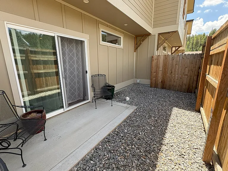 520 W 4th St #2 — Photo 20