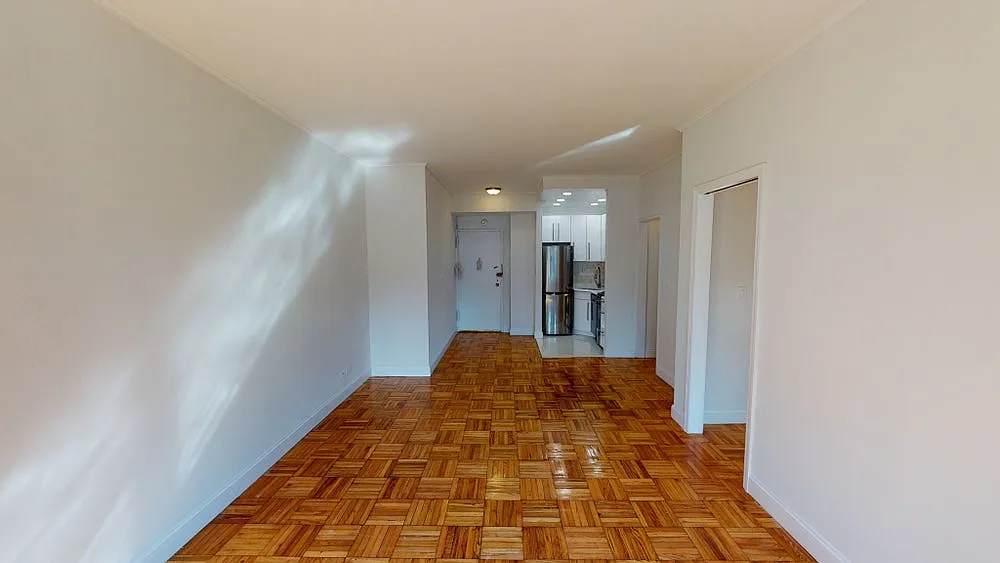 250 East 73rd Street — Photo 3
