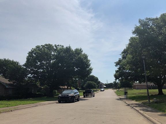 5th image of 910 Teakwood Ln