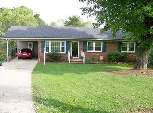 248 Sherry Dr, Mount Airy, NC 27030