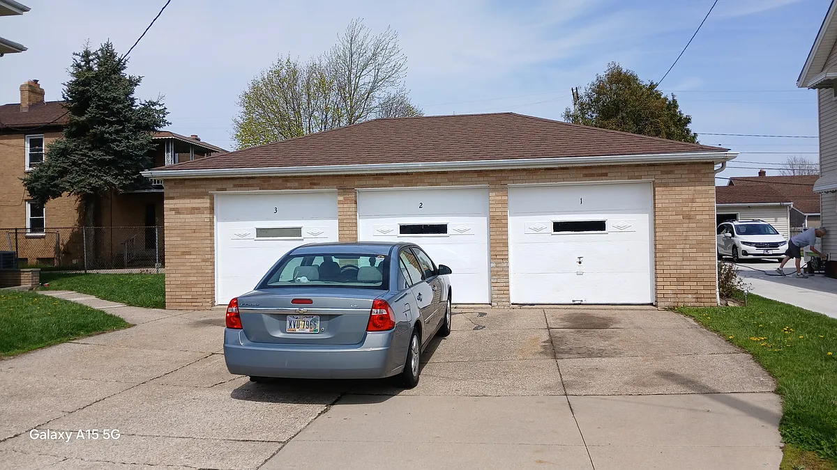Building Photo - 5995 Ridge Rd #2
