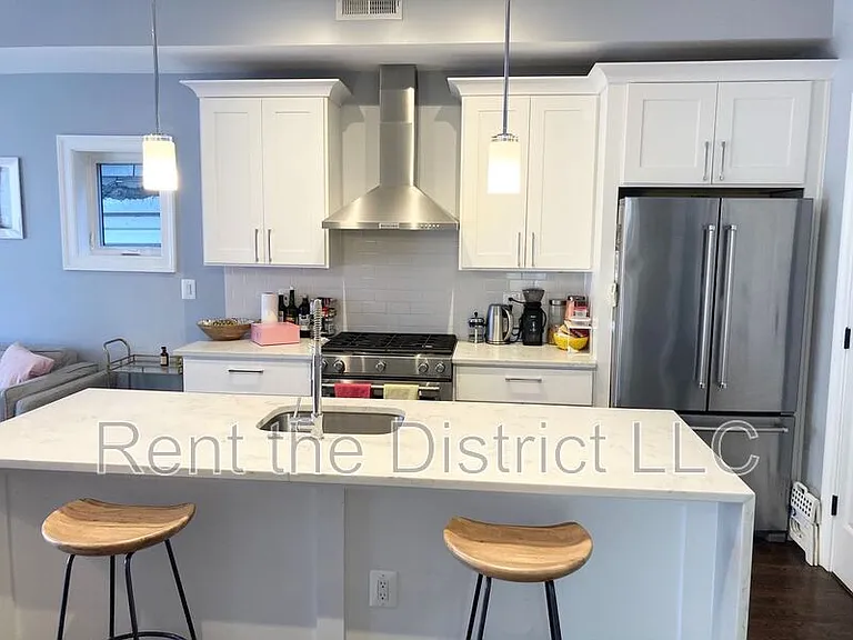 4126 8th St NW #4 — Photo 3