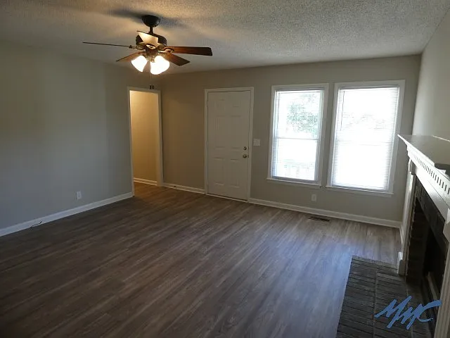 2262 Patriot Dr — Photo 7
