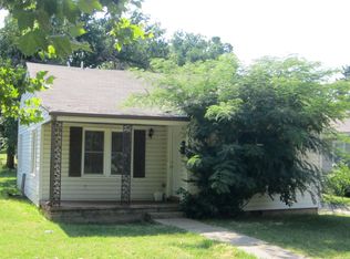 1608 S 18th St, Chickasha, OK 73018