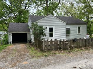 716 Barton St, Mount Vernon, IL 62864