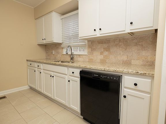 5th image of 3537 Dale Dr