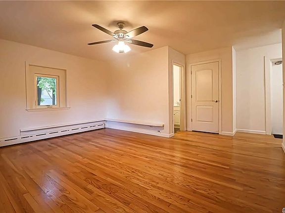 2nd image of 989 Jerusalem Ave