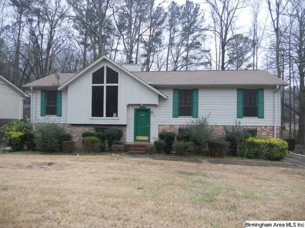 1329 Pinebrook Ln, Birmingham, AL 35235