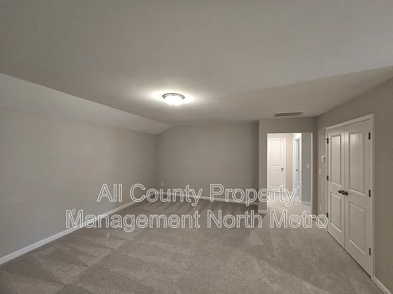 490 Tall Pines Ter — Photo 17