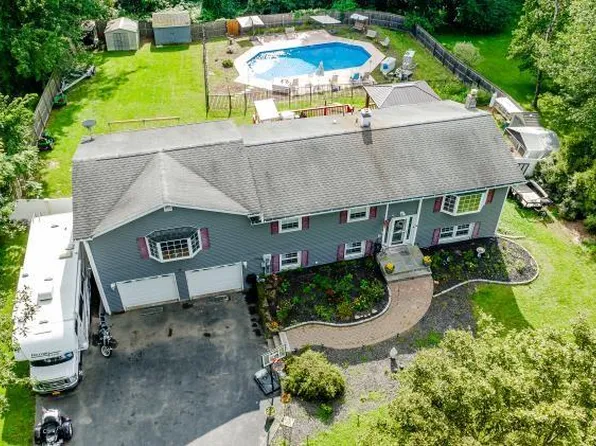 140 Lake Walton Road, Hopewell Junction, NY 12533
