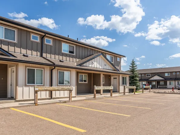 5306 47th St, Cold Lake, AB T9M 0J7