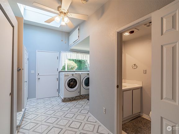 5th image of 4038 11th Avenue NW