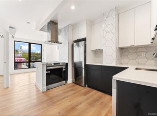 901 60th St APT 3A, Brooklyn, NY 11219