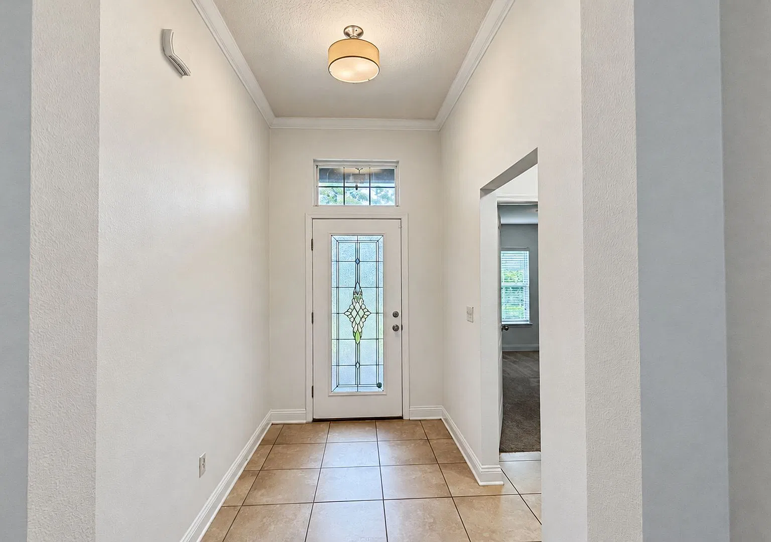 Mandarin 4 Bed, 3 Bath Home Available Now || Screened in Porch with Fully Fenced in Backyard! — Photo 2
