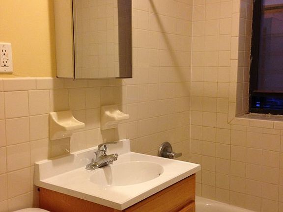 4th image of 225 W 146th St APT 16B