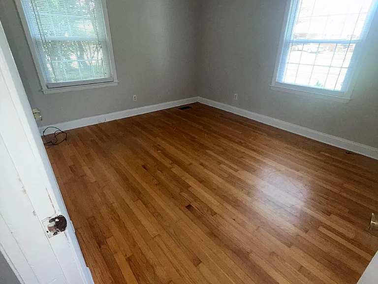 1401 Habersham Dr — Photo 7