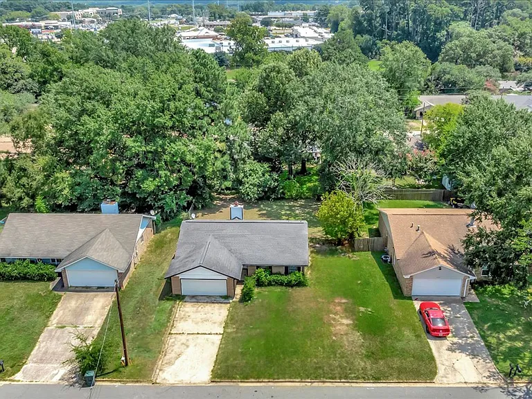 4908 Jade St — Photo 12