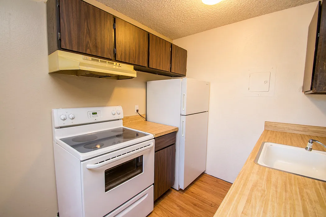 3161 Madison P218 — Photo 2