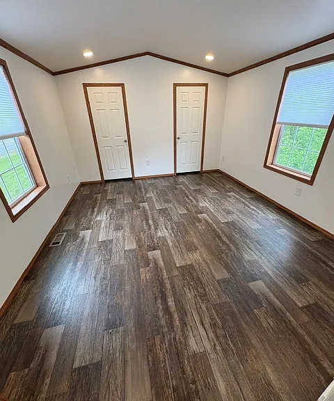 220 Meriden Rd — Photo 4