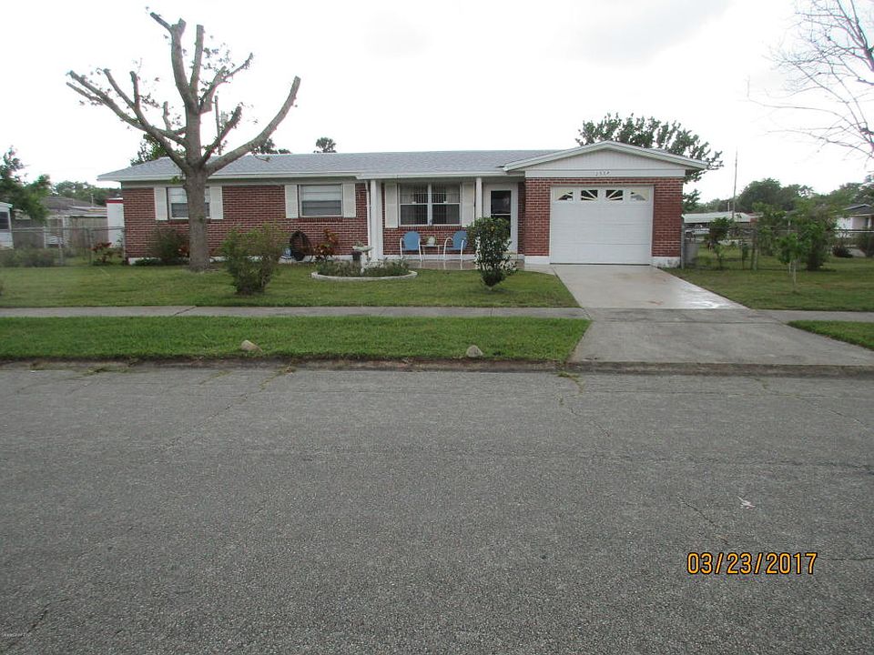 1st image of 2558 Stratford Dr