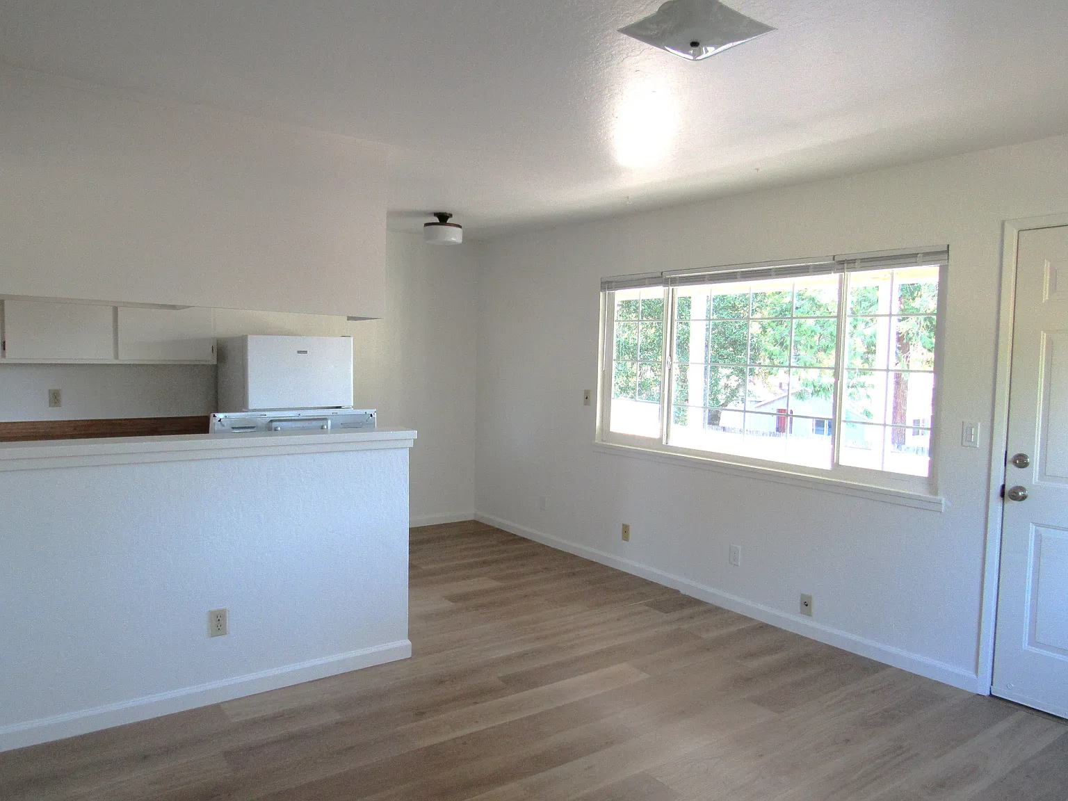 1 bed, 800 sqft, $2,100 — Photo 4