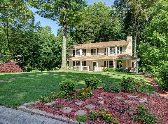 3rd image of 3869 Wintergreen Ct