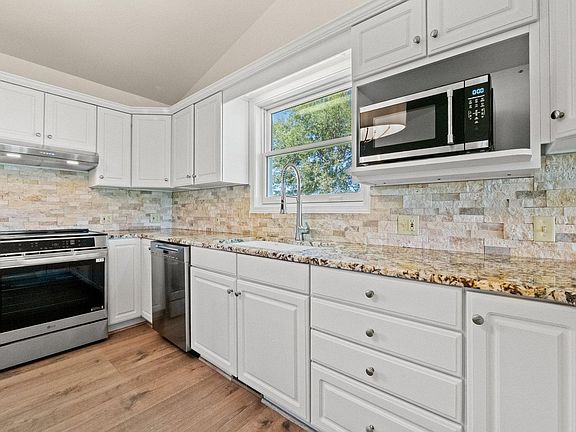 4th image of 20520 County Road Q