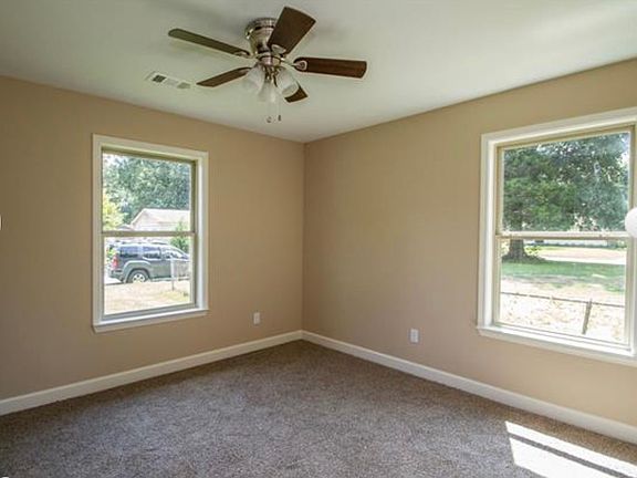 5th image of 217 Prairie View Dr