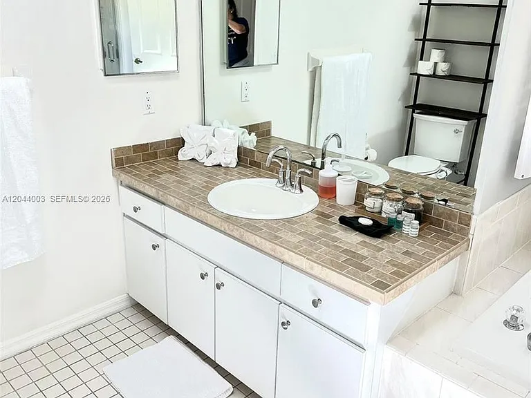 27015 Golden Meadow Dr — Photo 22