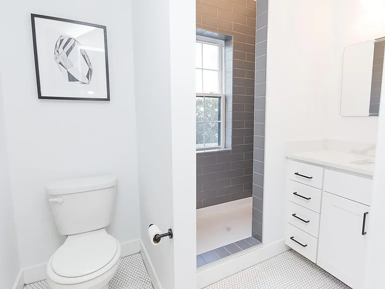 419 Saint Paul Pl — Photo 12