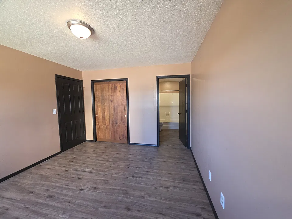 518 Bartlett St #6