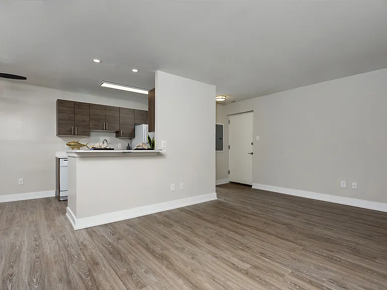 7810 Algon Ave — Photo 5