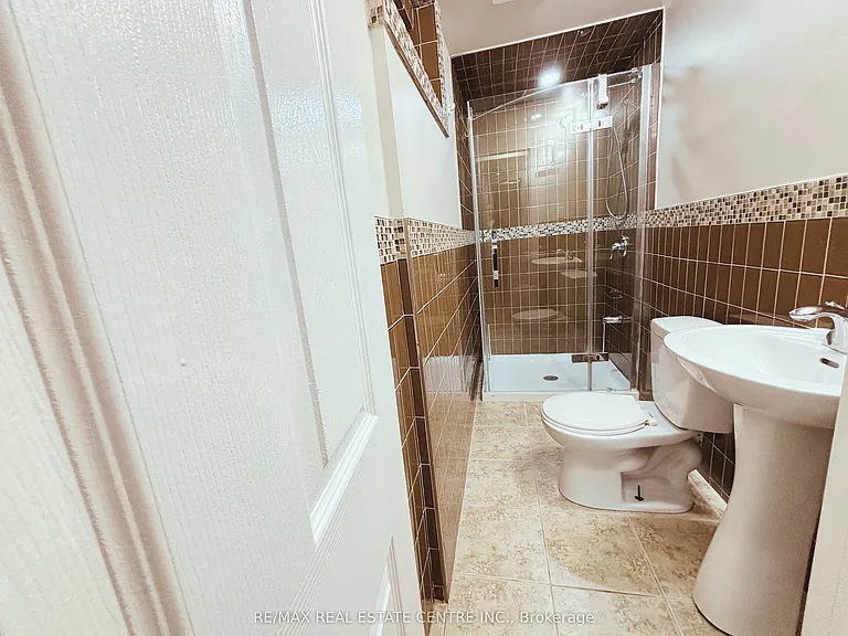 1400 Greenbriar Dr #1 — Photo 6