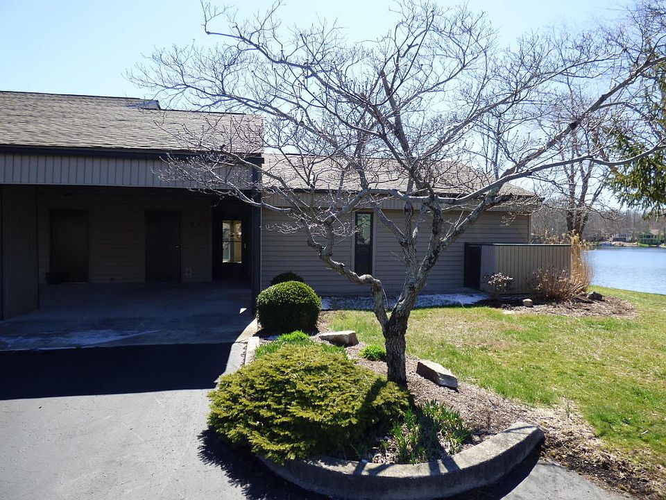 1st image of Lakeshore Ln