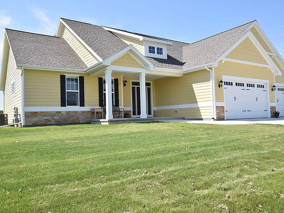 3rd image of W1813 Heathmor Dr