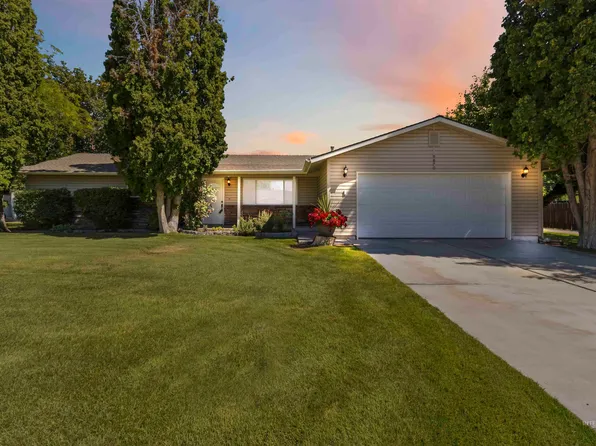 9670 W La Hontan Dr, Boise, ID 83709
