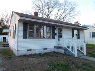 1009 Wilson St, Roanoke Rapids, NC 27870