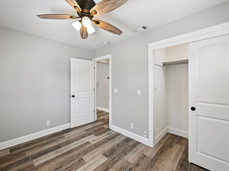 205 Grove St — Photo 22