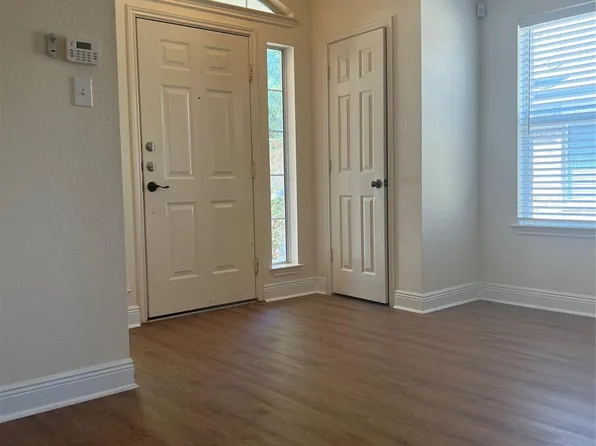 1901 Golden Sunrise Ln, Pflugerville, TX 78660