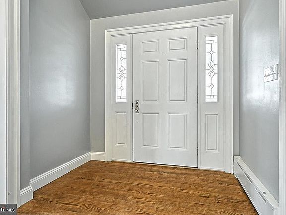 3rd image of 41 Crestview Dr
