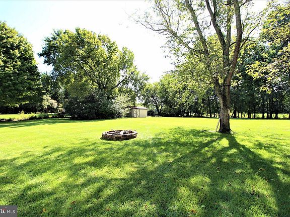 3rd image of 7314 Rosewood Manor Ln