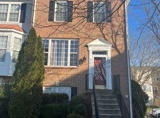 43470 Katling Sq, Chantilly, VA 20152