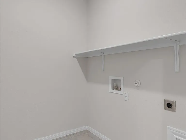 201 Bella Luna Way — Photo 31