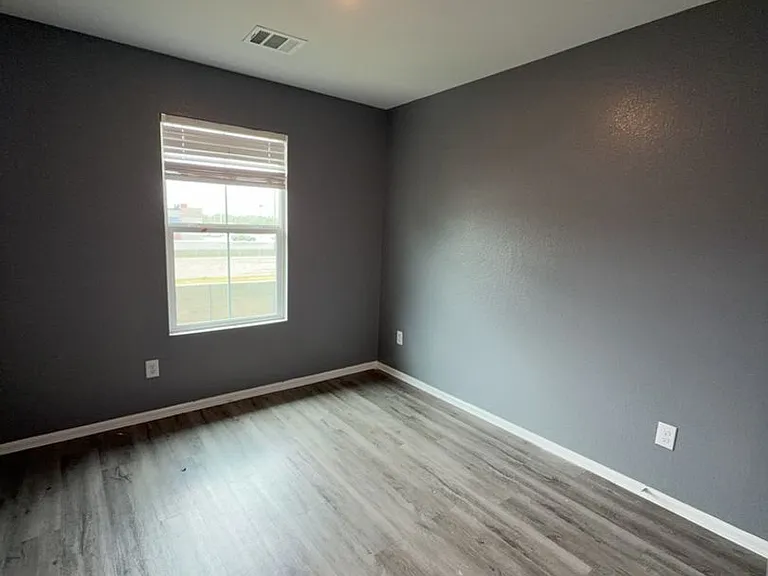 509 Hines Ave — Photo 12