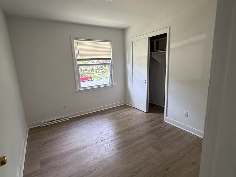 8421 Kalb Rd — Photo 11