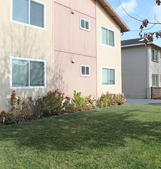 1st image of 671 La Grande Dr APT 3